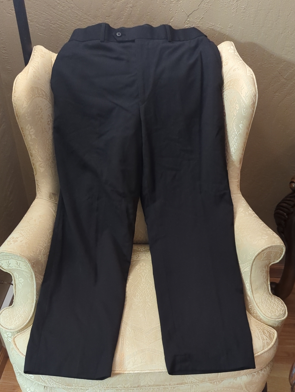 Men's 34x30 Stafford Classic Fit Travel Black Dress Pant